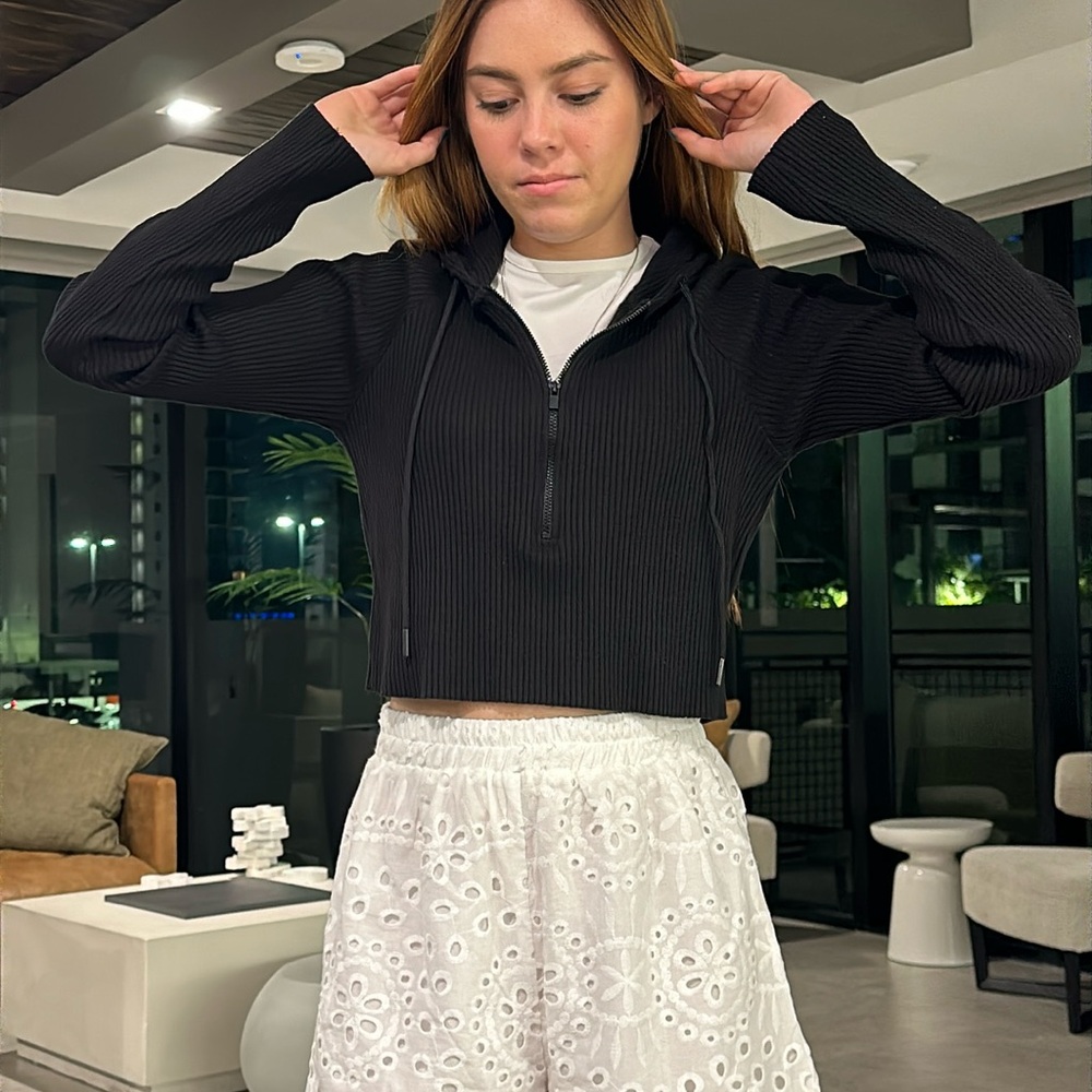 Black New condition sweater